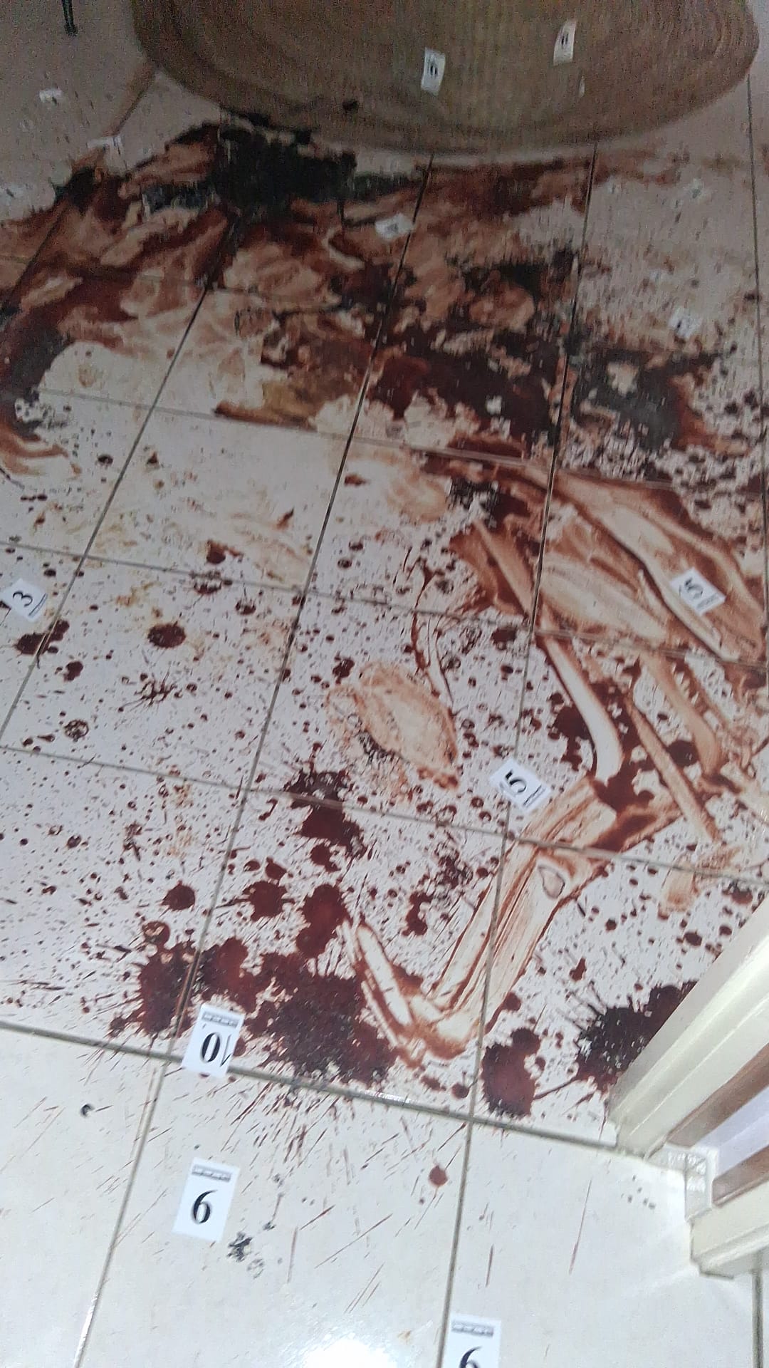 Quelles sont les étapes de décontamination d’une scène de crime ? WhatsApp Image 2025 04 17 A 15.42.12 5127225e